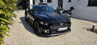 Ford Mustanf GT Performance - 4