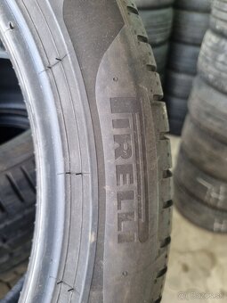 255/40R18 Pirelli dot 24 - 4