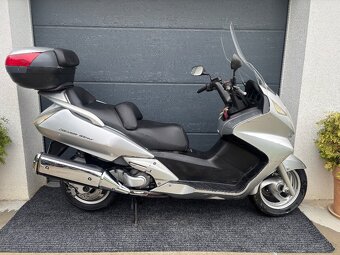Honda Silver Wing 600 - 4