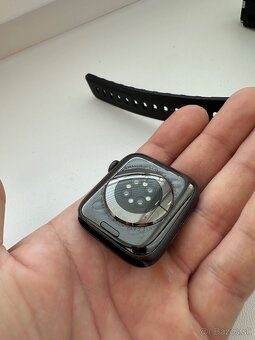 Apple Watch 6 , 44mm - 4