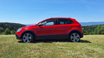 Volkswagen Polo 1.6 TDI 90k CROSS 7 - DSG - 4