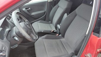 Predám volkswagen Pólo 1.2 51kw 2010 - 4