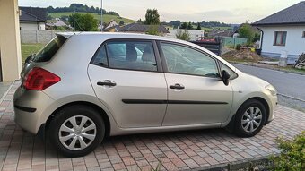 Toyota auris 1.4 vvt-i - 4