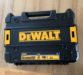 DEWALT kufrík - 4