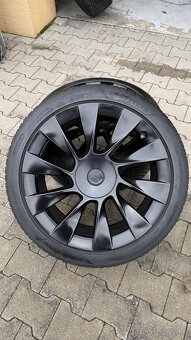 Zimná sada kolies pre Model Y - 4