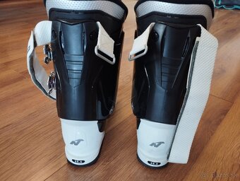 Predám lyže Rossignol Famous 4 + lyžiarky Nordica - 4