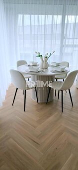 JEDINE U NÁS  BÝVAJ PRVÝ v 2i byte, NADSTAVBA, BALKÓN,Par - 4