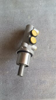 Hlavný brzdový valec LPR 1697 - 4