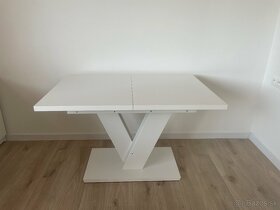 Biely roztahovaci stol - 4