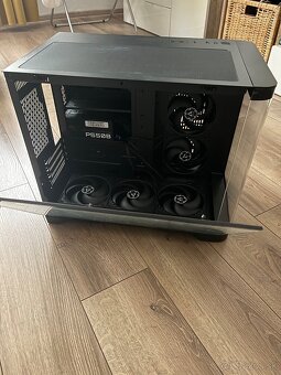 Pc skrinka, chladenie a zdroj - 4