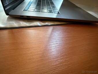 Macbook Pro 2018 32GB RAM touchbar - 4