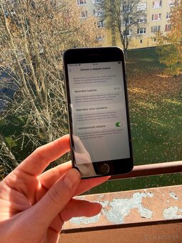 Apple iPhone SE 2020 64GB - 4