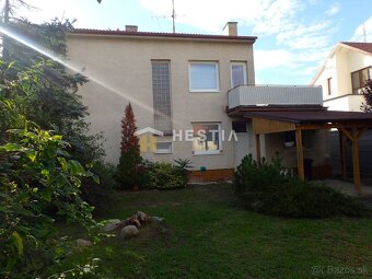 Priestranný 2-podlažný rodinný dom Borský Mikuláš - 4