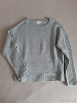 Balík pulóvrov za 7€ Mango, H&M a iné - 4