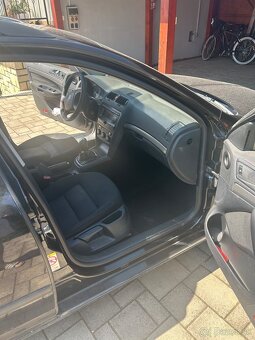 Škoda Octavia 2 Combi - rezervované - 4
