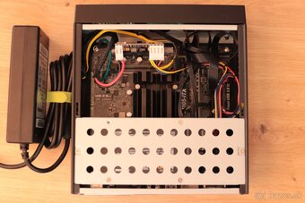 Pasívny Mini ITX počítač - 4