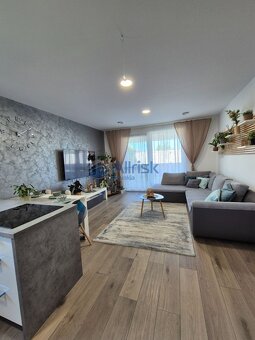 Jedinečná ponuka Moderná novostavba v obľúbenej obci Kráľ - 4