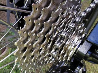 Horsky bicykel celoodpruzeny pneu 29 ram M - 4