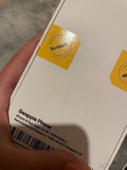iPhone 8 plus-gold - 4
