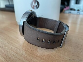 Motorola moto 360 1. generácia smart hodinky - 4