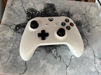 Xbox One X 1TB(4K) + ovladač + 5 hier - 4