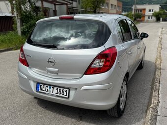 Opel Corsa D 1.2i Ecotec 2009 - 4