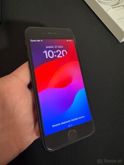 Apple iPhone SE 2020 128GB - 4