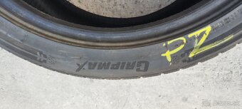 285/35 R20 - 4