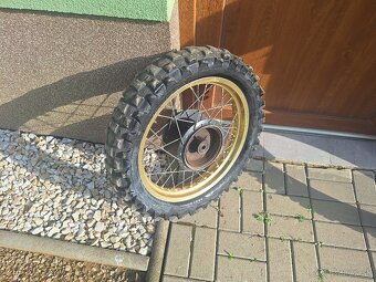 Diely Yamaha XT 600 - 4