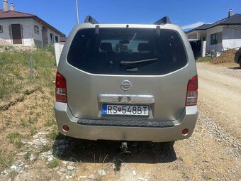 Nissan Pathfinder - 4