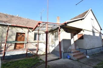 Viničné: rodinný dom postavený na pozemku 854 m2 - 4