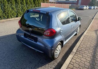 Toyota Aygo 1,0 i klima serviska nová STK benzín manuál - 4