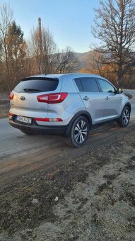 Kia sportage 1.7crdi rv2012 - 4