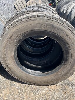 Predám 275/70R22,5 - 4