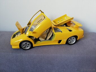 1:18 Lamborghini Diablo  Bburago zlta - 4