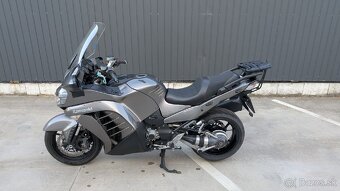 Kawasaki GTR 1400 - 4