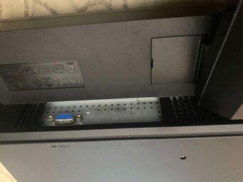 Predám monitor Acer V223HQ 21.5 palca len vga - 4