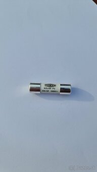 Predám poistky 10x 38 6A 10A 15A 20A 25A 30A 1000V DC - 4