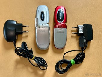 Samsung SGH-X450 a Samsung SGH-X480 - 4