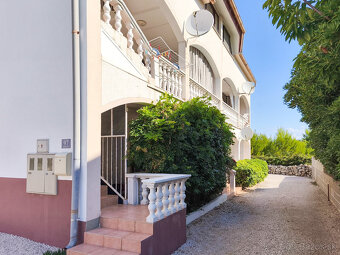 Na predaj 3-izbový apartmán na ostrove Vir v Chorvátsku - 4