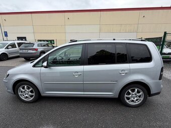 ►VW TOURAN 1,6 MPI FREESTYLE- 7 MÍST, PARK. SENZORY, NAVI ◄ - 4