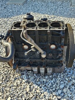 Blok motora 1.6TDI CAY - 03L021AL VW,ŠKODA,AUDI,SEAT - 4