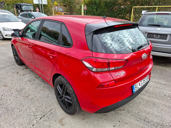 HYUNDAI i30 1,6 CRDi r.v. 2018 - 4