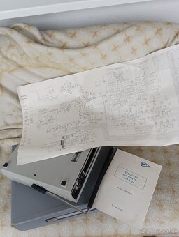 Retro číslicový multimeter M1T 242A - 4