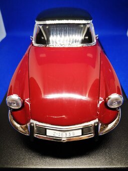 Predám kovový model Citroen DS 19 , 1957 , 1:24, - 4
