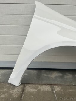 Predny blatnik VW Golf 5 variant biela LR9A - 4