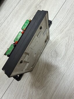 Riadiaca Jednotka 8E0 907 279 F - 4