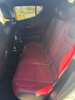 Predám Toyota C HR, 1.8 Hybrid - 4