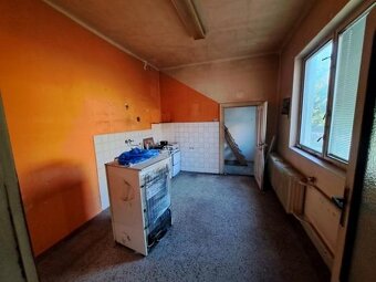 ponúkame na predaj rodinný dom v Komárne na ul. Veľká Jarkov - 4