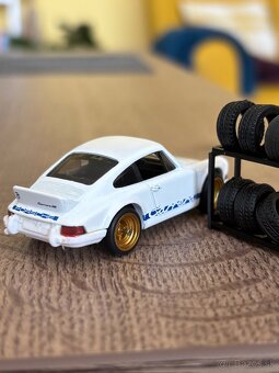 Hot Wheels autíčka s custom gumenými kolieskami - 4